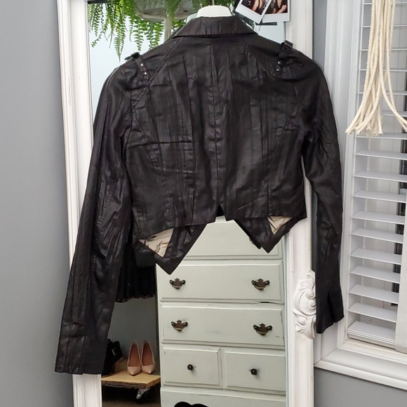 Guess faux leather crop jacket - Picture 3 of 5